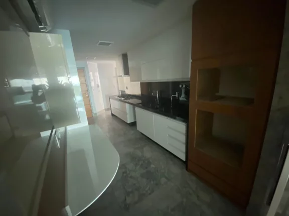 Imagem LUXUOSO APARTAMENTO DE FRENTE PARA O MAR NA PRAIA DA COSTA - VILA VELHA / ES