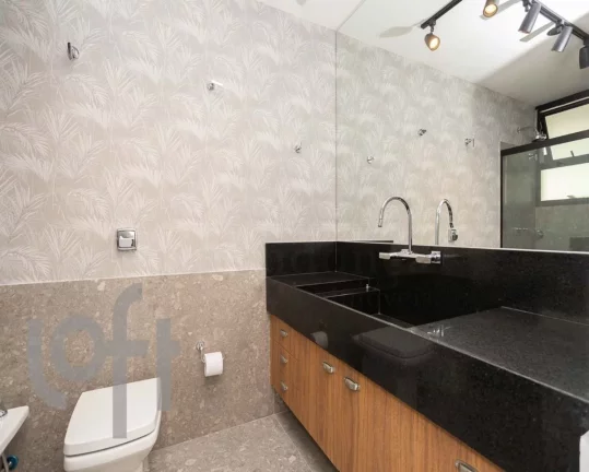 Imagem Apartamento em Perdizes com 145m² em rua tranquila e andar alto.