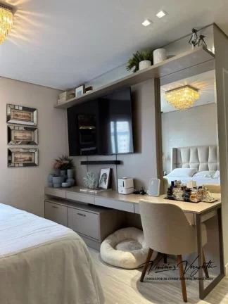 Imagem Apartamento 4 ou + dormitórios para Venda em Balneário Camboriú / SC no bairro Centro