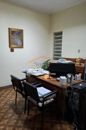 Imagem Salão com 105 m², sendo 60 m² de vão livre, conta com 2 banheiros, copa e 2 vagas de garagem. 

...