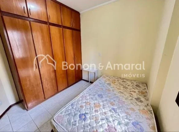Imagem Destaques do Imóvel
75 m² bem distribuídos;
3 dormitórios (1 suíte);
2 banheiros completos;
2 s...