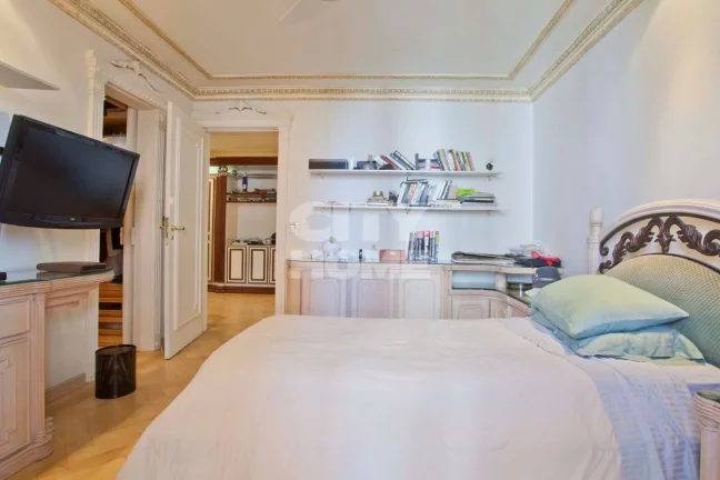 Imagem Luxuosíssimo apartamento de 500m² da construtora Elias Victor Nigri, com quatro suítes, sendo a s...