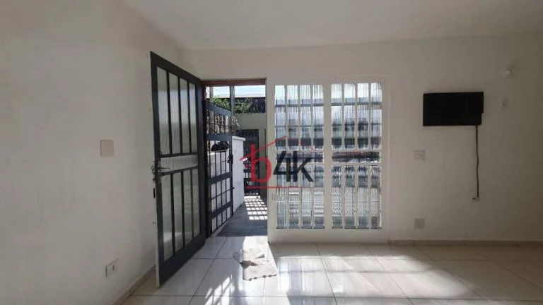 Imagem Casa comercial com 3 quartos sendo 1 suíte para alugar no Brooklin - Rua Santo Arcádio - Brooklin.