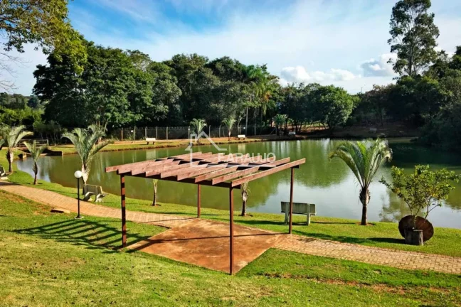 Imagem Casa em Condomínio de Luxo à Venda em Sorocaba-SP, Jardim Reserva Ipanema: 3 Quartos, 1 Suíte, 2 Salas, 2 Banheiros, 2 Vagas, 140m²