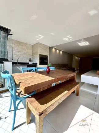 Imagem Ed. GREEN TOWER - Apartamento amplo com 4 Quartos (2 Suítes) à venda na Praia da Costa. Área de lazer completa com quadra.