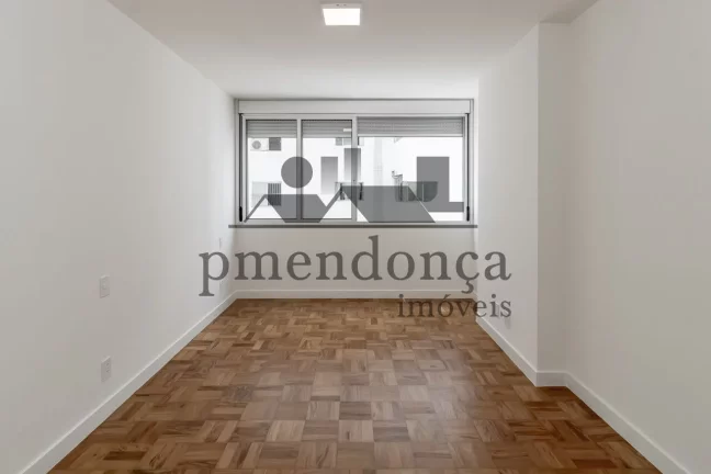 Imagem Apartamento à venda no Ed. Itapuã com 176m2, 2 quartos (1 suíte) e 1 vaga fixa.