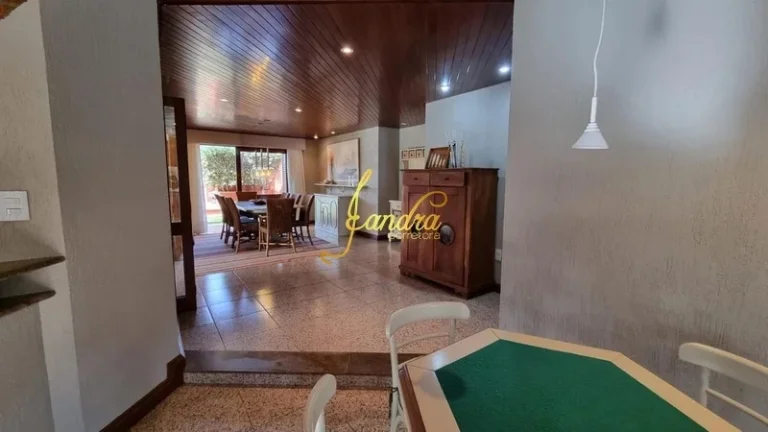 Imagem Sobrado no Centro de Xangri-la com 05 dormitórios com piscina