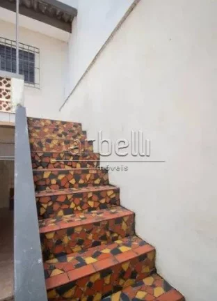 Imagem Casa térrea com 177 M², 2 dormitórios, banheiro com gabinete no lavatório e box em vidro, ampla ...