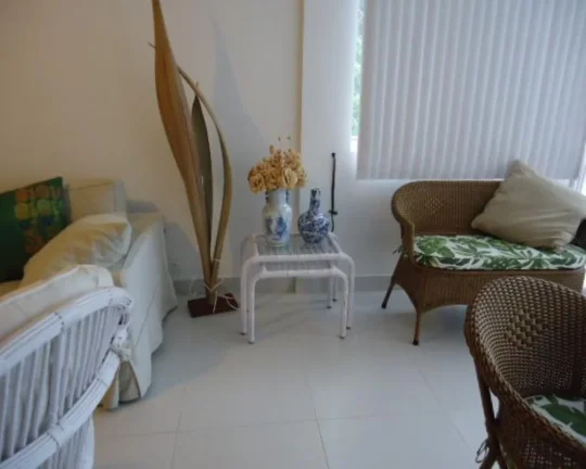 Imagem Apartamento à venda no Guarujá na Praia das Pitangueiras.