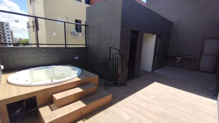 Imagem Cobertura Duplex com jacuzzi privativa e elevador à 240m da praia do Bessa - CO0310