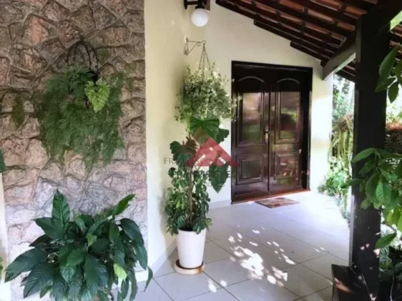 Imagem Casa à venda, 262 m² por R$ 1.200.000,00 - Maria Paula - Niterói/RJ