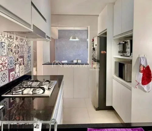 Imagem Linda casa com 3 quartos sendo todos suítes, em condominio completo com excelente localização. 
A...