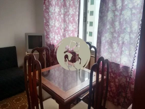 Imagem ANTIGO, NÃO MODERNIZADO EXCELENTE LOCALIZAÇÃO