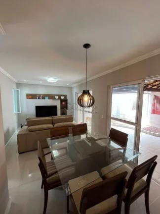 Imagem Casa de Condomínio com 3 Quartos e 3 banheiros à Venda na Glória 499 mil