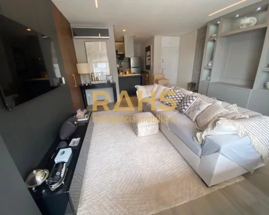 Imagem Apartamento Mobiliado em ótima região Esse lindo apartamento está localizado no Bairro Atiradores...