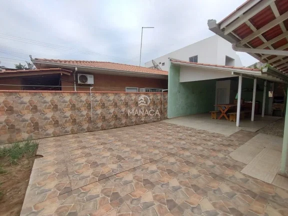 Imagem Belíssima Casa à Venda em Bairro Charmoso – Barra Velha/SC