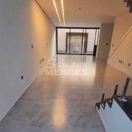Imagem Casa moderna com piscina e fino acabamento no Ibiti Reserva