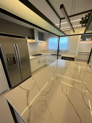 Imagem Apartamento com 3 suítes à venda no Centro de Balneário Camboriú/SC