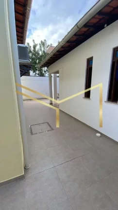 Imagem Casa ideal, para uma familia com dois filhos, ou mais, que gosta de espaço e conforto. Localizada próximo a comércios.