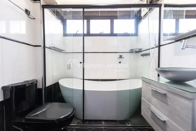 Imagem Localizado em Campinas, este apartamento mobiliado oferece uma experiência de moradia confortável ...