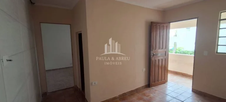 Imagem Venda de Casa Térrea, Escritura, 3 Cômodos, Quintal na lateral, podendo fazer entrada para garagem no Jardim Zaíra 2, Mauá