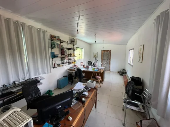 Imagem Chácara à venda em Jaraguari-MS, bairro Polomar: 3 quartos, 1 suíte, 3 salas, 4 banheiros, 4 vagas, 380m²!