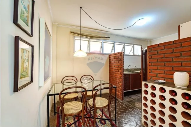Imagem Um clássico a 50m do metrô Oscar Freire com 80,46m², 2 Dormitórios, 1 Vaga