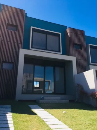 Imagem Casa de alto padrão em Ambrósio: luxo, conforto e deck com churrasqueira em Garopaba-SC!