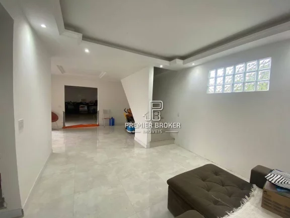 Imagem Casa à venda, 264 m² por R$ 740.000,00 - Albuquerque - Teresópolis/RJ