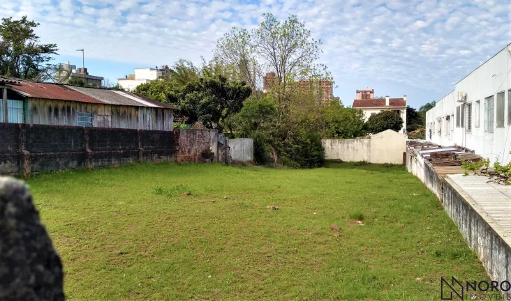 Terreno à venda no Bairro Nossa Senhora de Lourdes