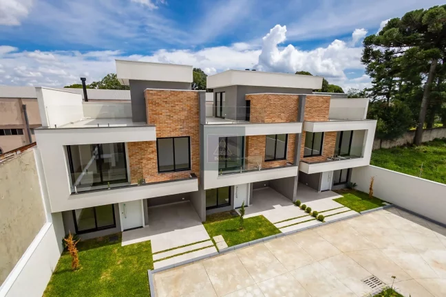 Imagem SANTA FELICIDADE Triplex em Condomínio - 3 quartos. 1 suíte. 2 vagas.