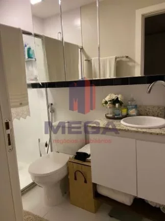 Imagem Vendo apartamento 60m2, 2 quartos, sendo 1 suíte, móveis em laca fosca, todo com móveis sob medid...