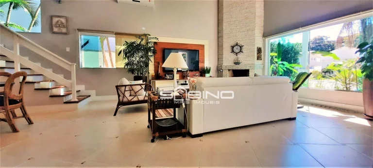 Imagem Casa para à venda na Riviera, com 5 dormitórios sendo 5 suítes, 329m² área construída 3 vagas
