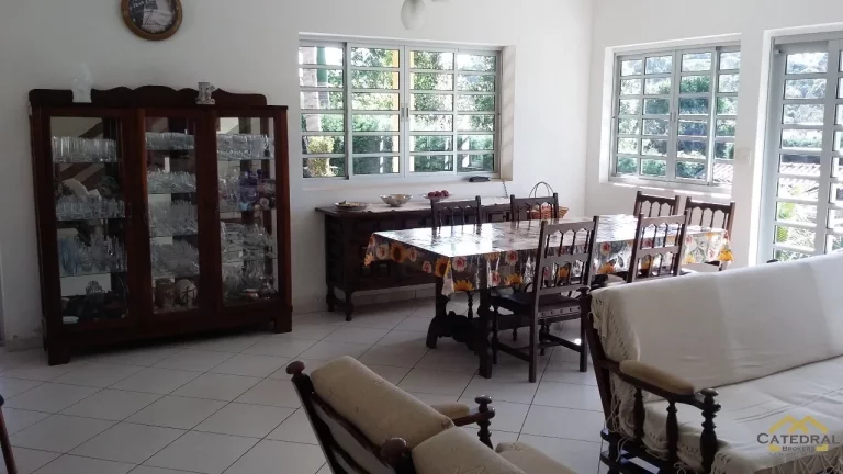 Imagem Belíssima Chácara Térrea à venda no Vale Azul