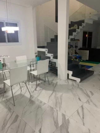 Sobrado com 4 Quartos à Venda, 315 m² em Urbanova - São José Dos Campos