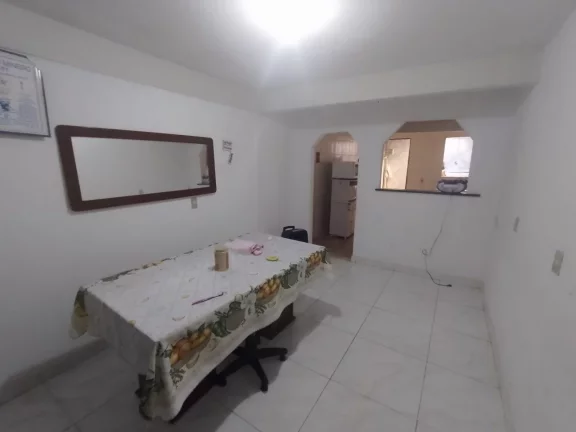 Imagem Descubra o conforto e a praticidade de viver no bairro Zilah Spósito, em Belo Horizonte! Esta casa encantadora oferece 200m² de área útil, distribuídos em ambientes amplos e bem iluminados, perfeitos