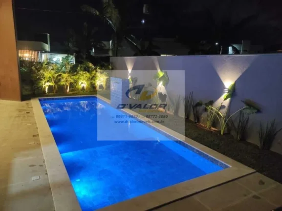Imagem Vendo Belíssima Casa, em Condomínio Fechado, com 221 m², 3 suítes, piscina, área gourmet e 3 vagas