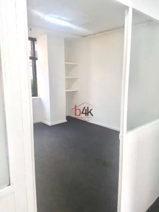 Imagem Sala comercial à venda na Berrini com 98m² de área, copa, banheiro e 2 vagas de garagem.