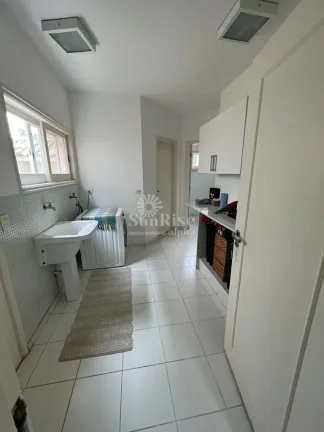 Imagem Casa à venda com 4 quartos e 4 vagas 358 m² no Alphaville 5 Santana de Parnaíba-SP