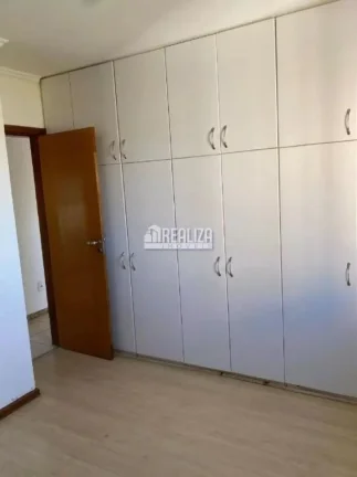 Imagem Apartamento Duplex de Cobertura no Condomínio Residencial Shopping - 3 quartos sendo 2 suítes e Móveis Planejados no Bairro Santa Maria, em Uberaba