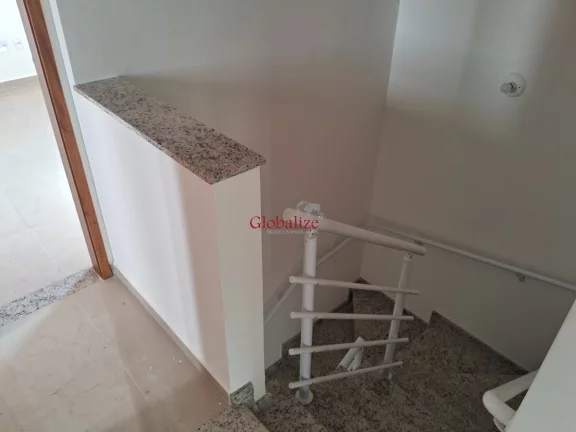 Imagem Sobreposta Alta em Santos na Ponta da Praia com 3 suítes, 2 Vagas e Churrasqueira à Venda por R$ 1.015.000,00