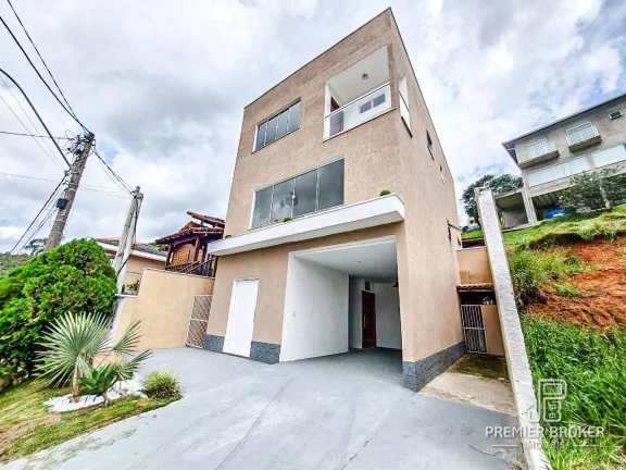 Imagem Casa à venda, 216 m² por R$ 800.000,00 - Albuquerque - Teresópolis/RJ