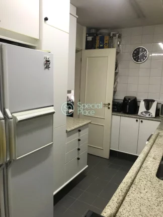 Imagem Apartamento em Moema com 03 suítes e 02 vagas. Condomínio conta com Espaço Gourmet, Academia, Bri...