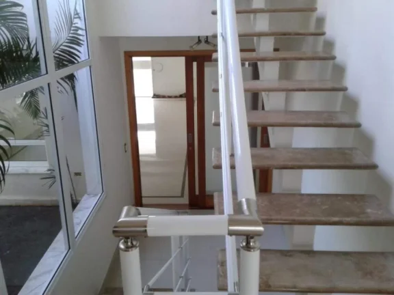 Imagem Casa em Aldeia da Serra - 354m²