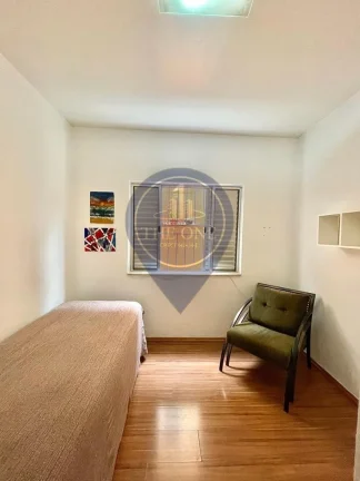 Imagem Imperdível! Casa à venda em São Paulo-SP, Vila Mariana, com 4 quartos, 1 suíte, 2 salas, 3 banheiros, 3 vagas de garagem e 185m².