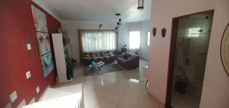 Imagem Sobrado com 3 dormitórios à venda, 250 m² por R$ 950.000,00 - Jardim Medina - Poá/SP