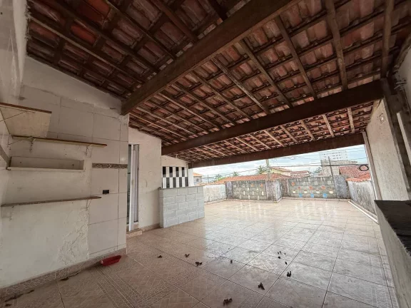 Imagem Ótima casa com dois dormitórios na Guilhermina - Praia Grande.