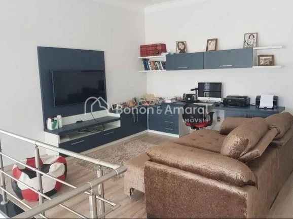 Imagem Casa em condomínio à venda, 314m², 4 quartos e 4 suítes, em Valinhos

Dá uma olhada nesse sobra...