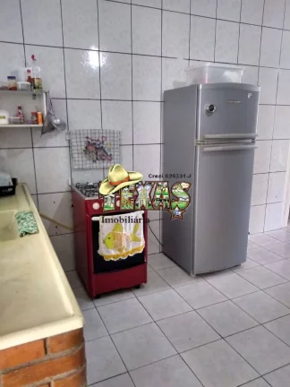 Imagem CASA À VENDA COM 3 SUÍTES ITANHAÉM