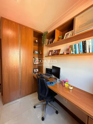 Imagem APARTAMENTO 2 DORMITÓRIOS SENDO 1 SUÍTE VARANDA E ARMÁRIOS PLANEJADOS